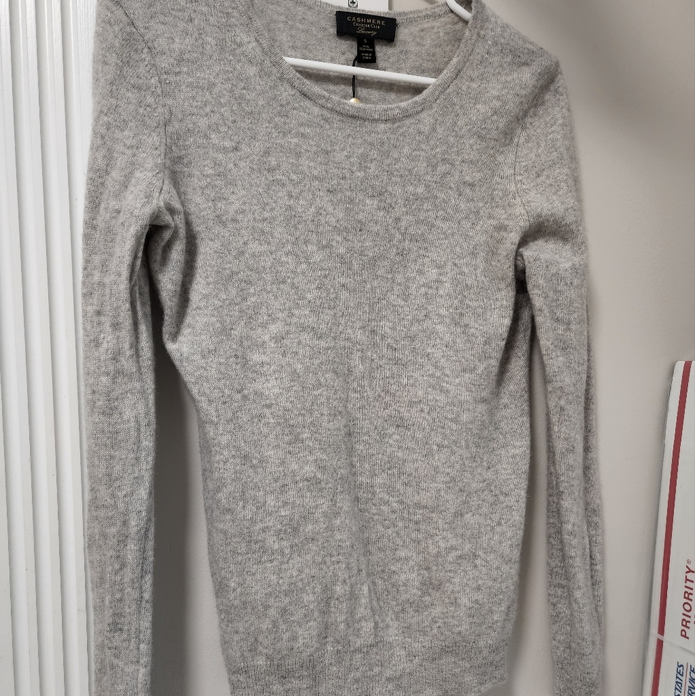 Charter club gray cashmere sweater